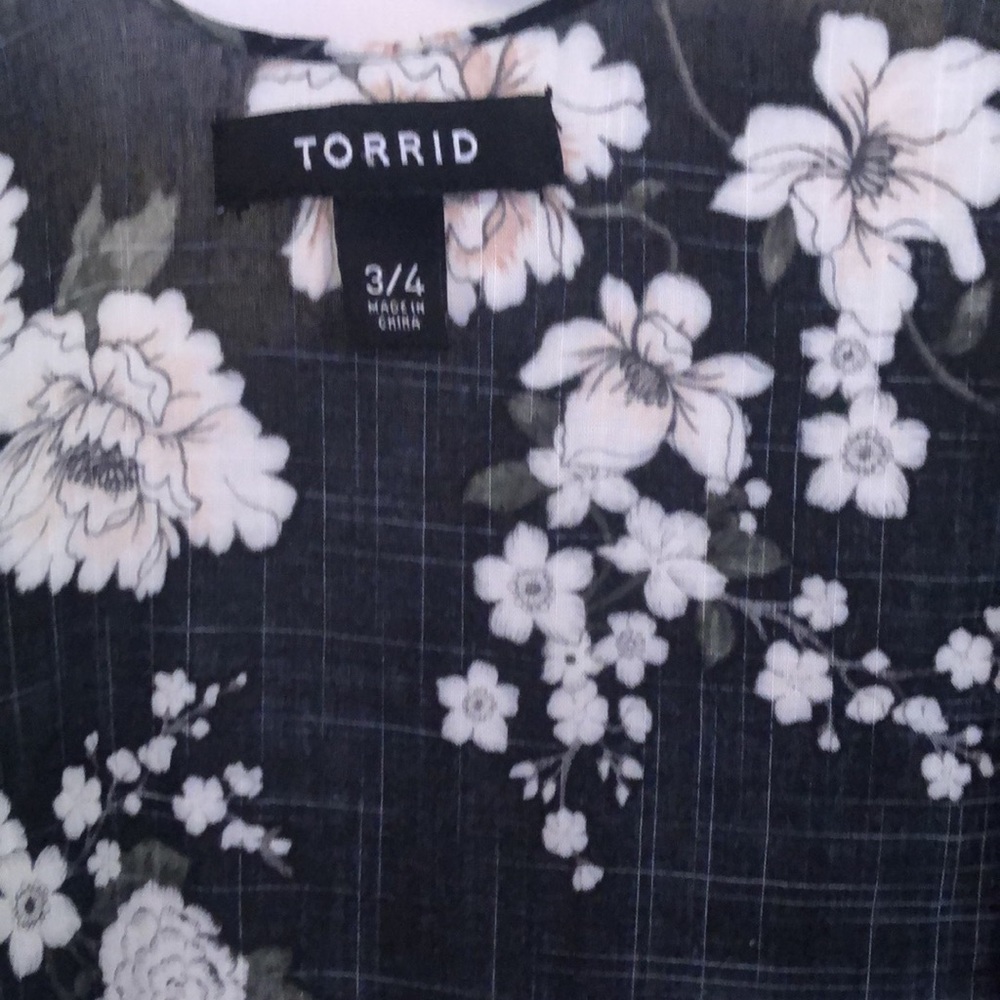 Torrid - Picture 2 of 6
